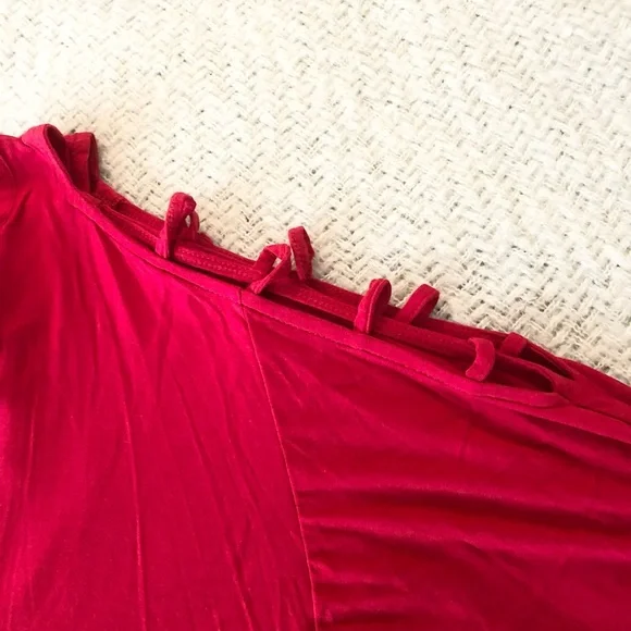 Soho New York & Company Red Strappy Open Long Sleeve Soft Tee Top - Picture 3 of 8